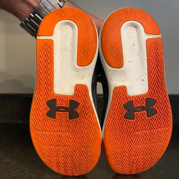 Under Armour Torch Mid - Size 1Y - Picture 7 of 9